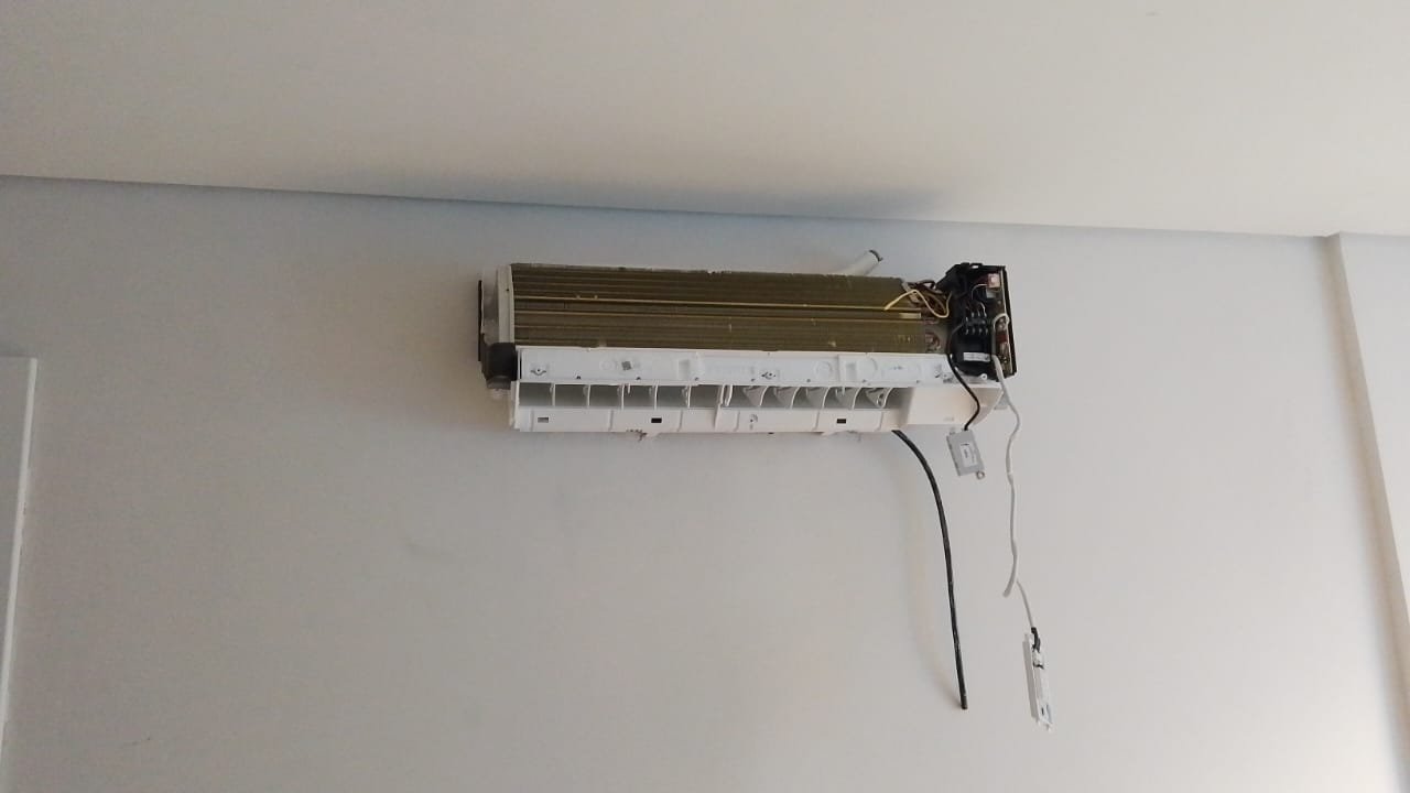 Higienização profissional de ar condicionado split - Alex Breeze Climate